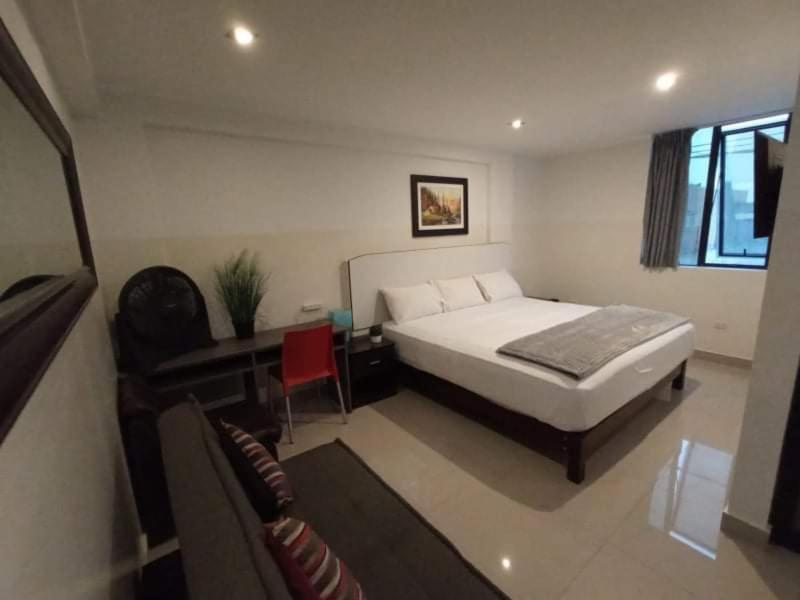 צ'ינצ'ה אלטה Hotel Venture מראה חיצוני תמונה