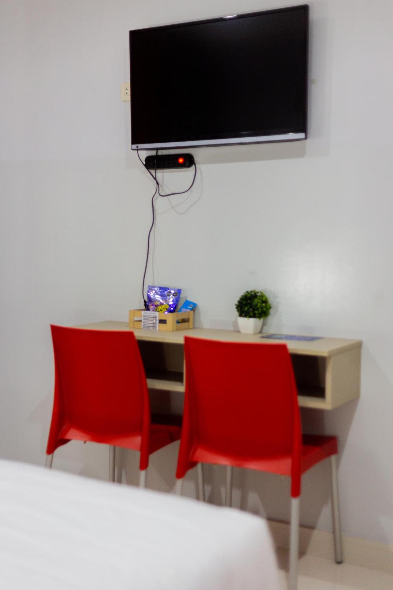 צ'ינצ'ה אלטה Hotel Venture מראה חיצוני תמונה