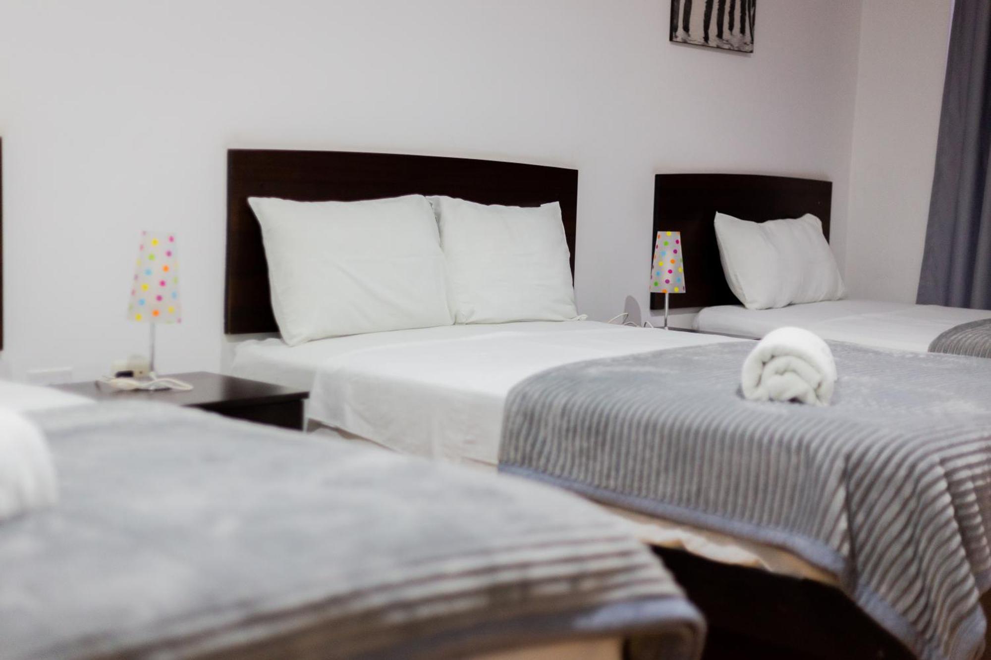 צ'ינצ'ה אלטה Hotel Venture מראה חיצוני תמונה